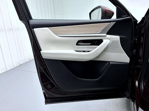 Certified 2024 MAZDA CX-90 Plug-In Hybrid w/ Premium Plus AWD/4WD image 9
