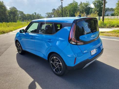 Used 2024 Kia Soul EX FWD image 3