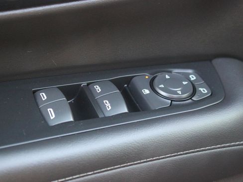 Used 2025 Chevrolet Tahoe Z71 AWD/4WD image 16