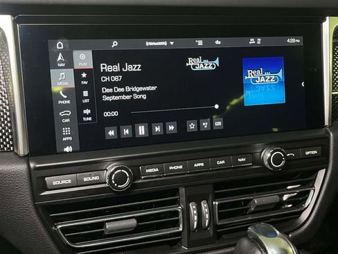 Certified 2021 Porsche Macan GTS AWD/4WD image 28