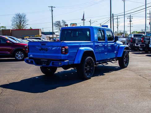 Used 2023 Jeep Gladiator Overland image 7