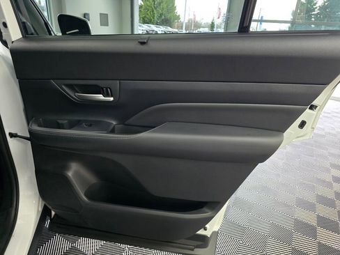 Used 2024 Toyota Grand Highlander Limited image 40