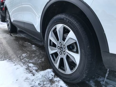 Used 2024 Ford Escape Platinum image 11