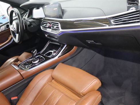 Used 2019 BMW X7 xDrive40i w/ Premium Package AWD/4WD image 22