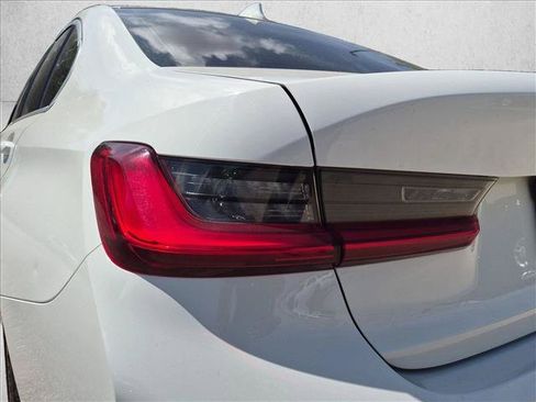 Used 2020 BMW 330i Sedan w/ Convenience Package RWD image 8