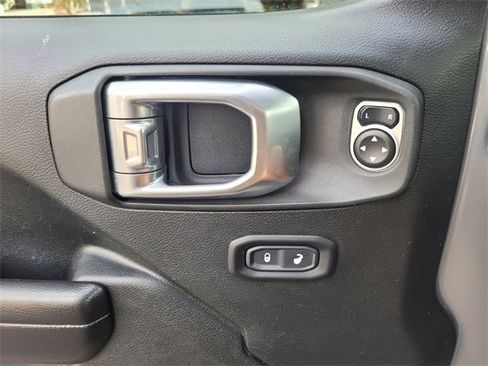 Certified 2020 Jeep Wrangler Unlimited Sport image 22