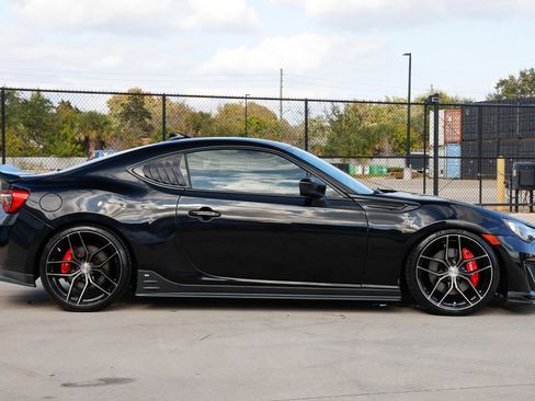 Used 2018 Subaru BRZ tS image 18