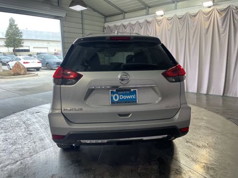 Used 2017 Nissan Rogue SL w/ SL Premium Package image 7