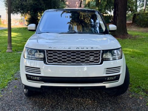 Used 2014 Land Rover Range Rover Supercharged image 2