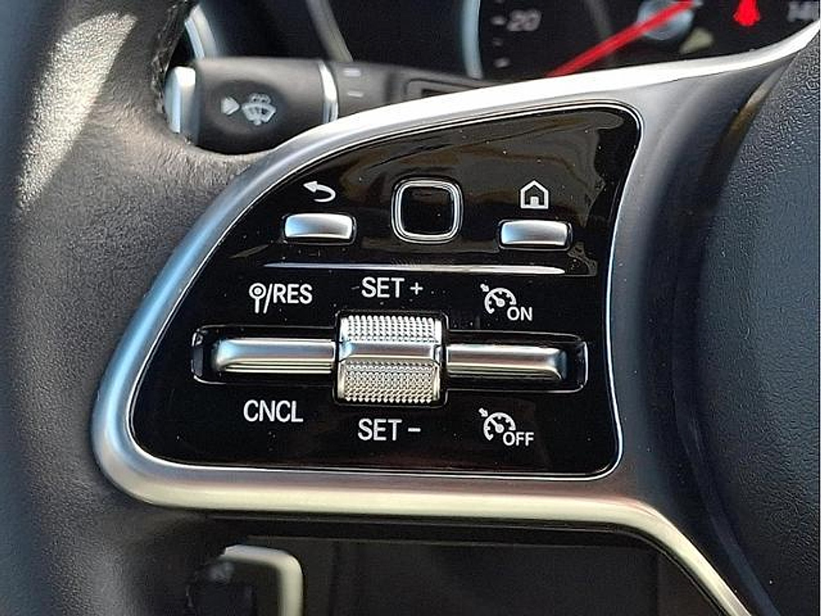 Used 2020 Mercedes-Benz GLC 300 4MATIC image 22