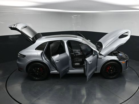 Certified 2020 Porsche Macan GTS w/ Premium Package Plus (PF4) AWD/4WD image 30