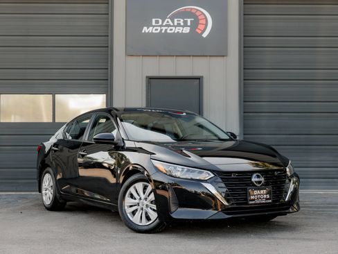 Used 2025 Nissan Sentra S w/ Lighting Package FWD image 1