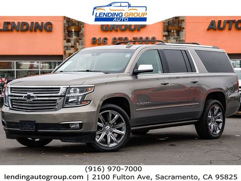 Used 2018 Chevrolet Suburban Premier image 1