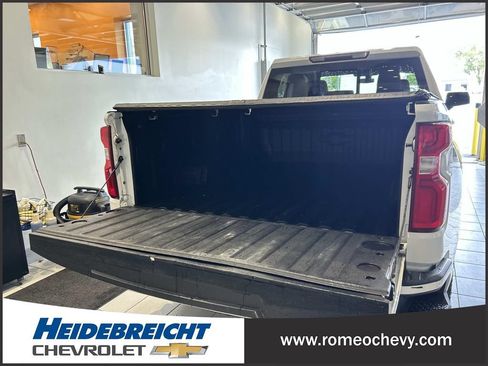 Used 2020 Chevrolet Silverado 1500 RST AWD/4WD image 15