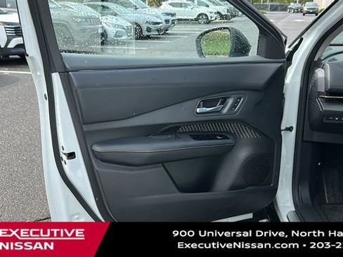 Certified 2023 Nissan Ariya FWD image 9