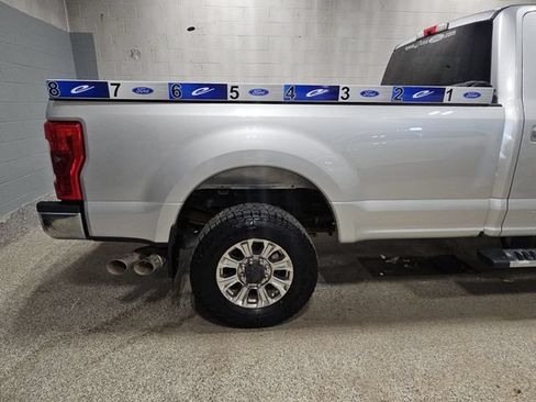 Used 2017 Ford F350 XLT w/ XLT Premium Package AWD/4WD image 36