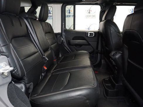 Used 2022 Jeep Wrangler Unlimited Sahara image 11