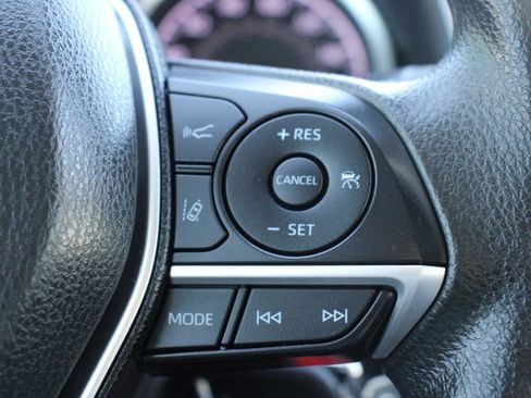 Certified 2022 Toyota Camry LE FWD image 25
