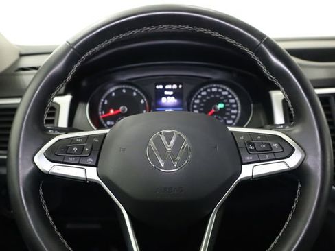 Used 2021 Volkswagen Atlas SE w/ Panoramic Sunroof Package image 16