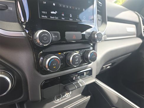 Used 2021 RAM 1500 Big Horn image 24