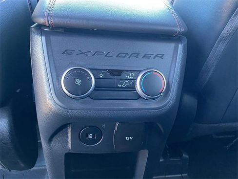 Used 2025 Ford Explorer ST-Line image 17