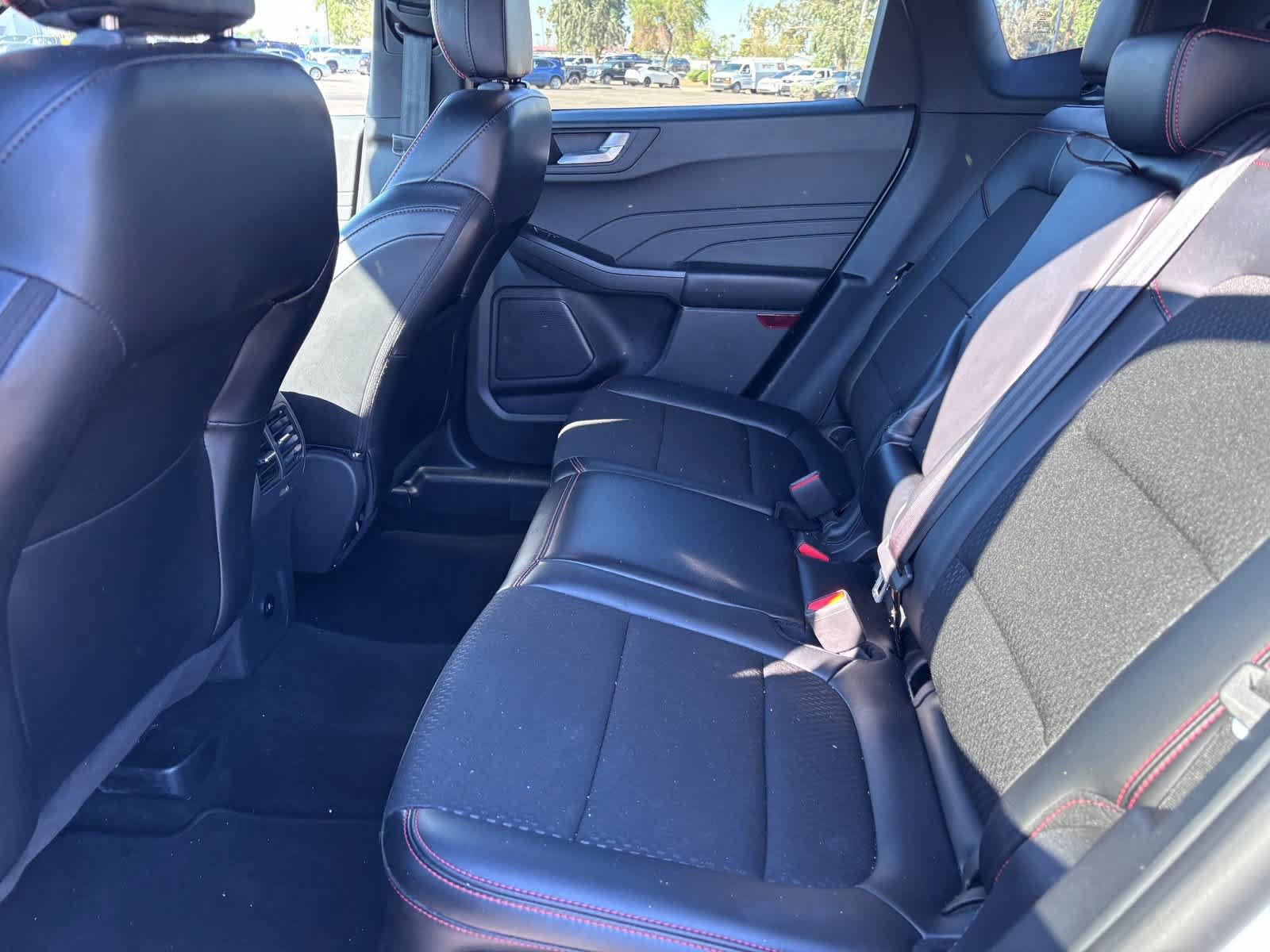 Used 2025 Ford Escape ST-Line Select AWD/4WD image 12