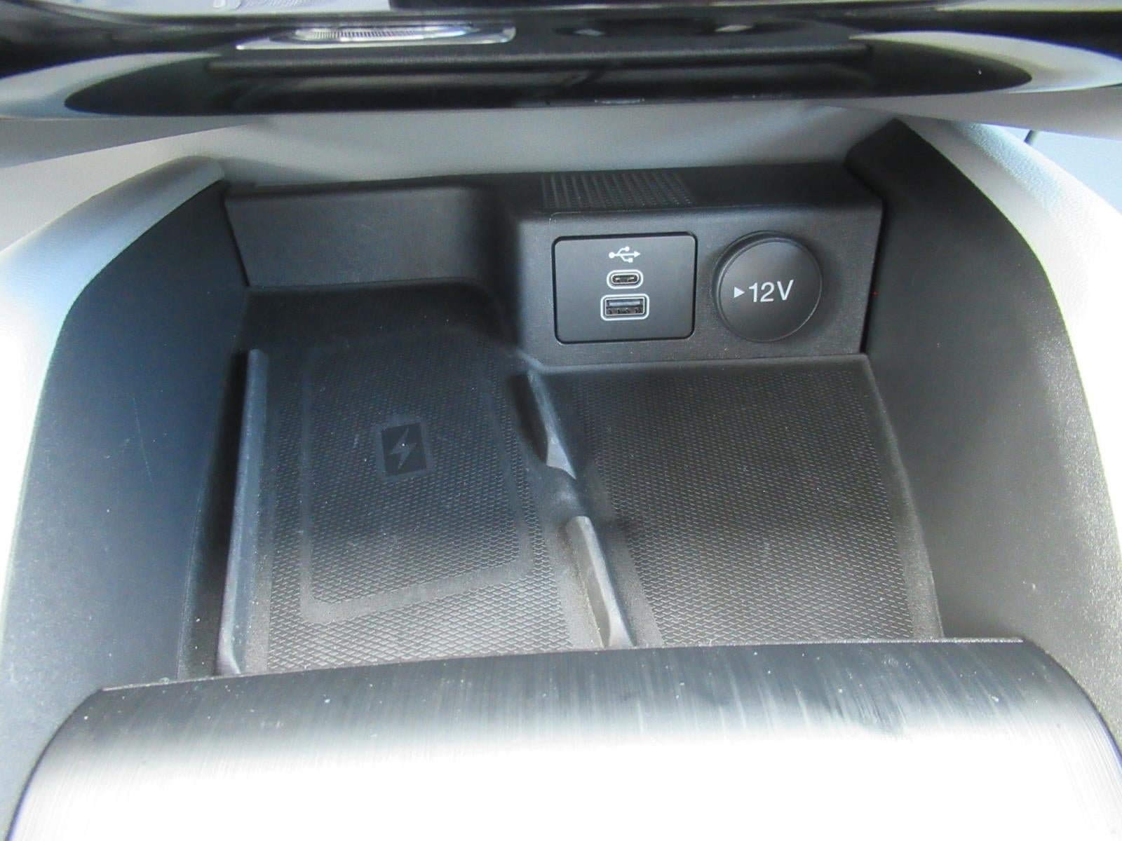 Used 2025 Ford Escape Platinum w/ Premium Technology Package AWD/4WD image 28