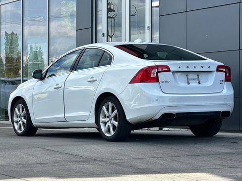 Used 2016 Volvo S60 T5 Premier image 5