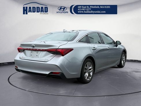 Used 2020 Toyota Avalon XLE w/ Moonroof Package FWD image 5