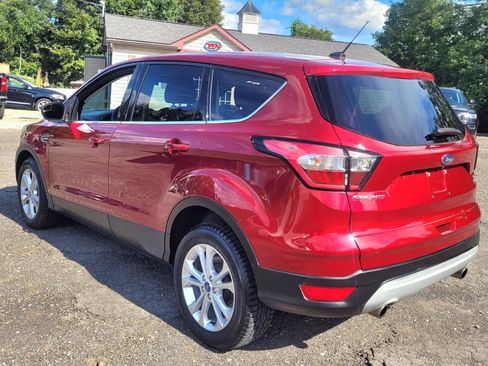 Used 2017 Ford Escape SE AWD/4WD image 6