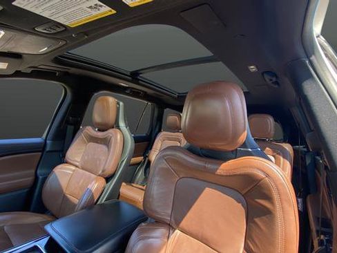 Used 2020 Lincoln Aviator Reserve w/ Equipment Group 201A AWD/4WD image 12