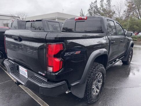 Used 2026 Chevrolet Colorado ZR2 w/ Technology Package image 2