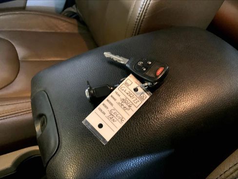 Used 2016 Jeep Wrangler Rubicon w/ Dual Top Group image 14