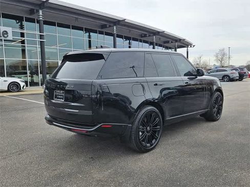 Used 2025 Land Rover Range Rover SE image 8