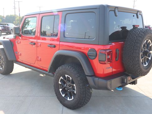 Used 2025 Jeep Wrangler Unlimited Rubicon 4xe w/ Safety Group AWD/4WD image 7