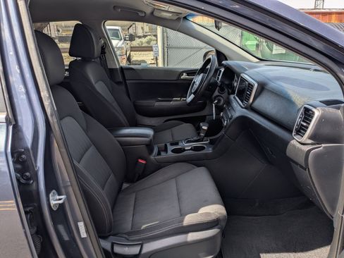 Used 2020 Kia Sportage LX AWD/4WD image 26