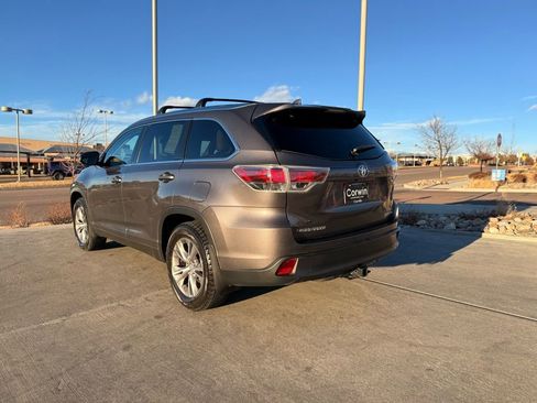 Used 2015 Toyota Highlander XLE image 7