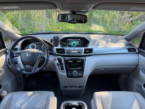 Used 2017 Honda Odyssey EX-L image 2