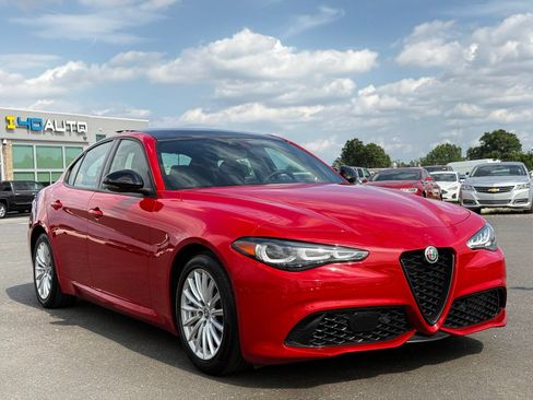 Used 2024 Alfa Romeo Giulia Sprint RWD image 9