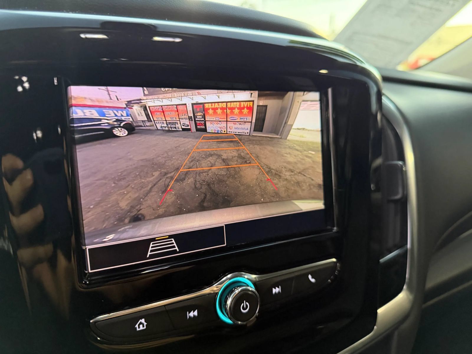 Used 2020 Chevrolet Traverse LS w/ LPO, Cargo Package FWD image 21