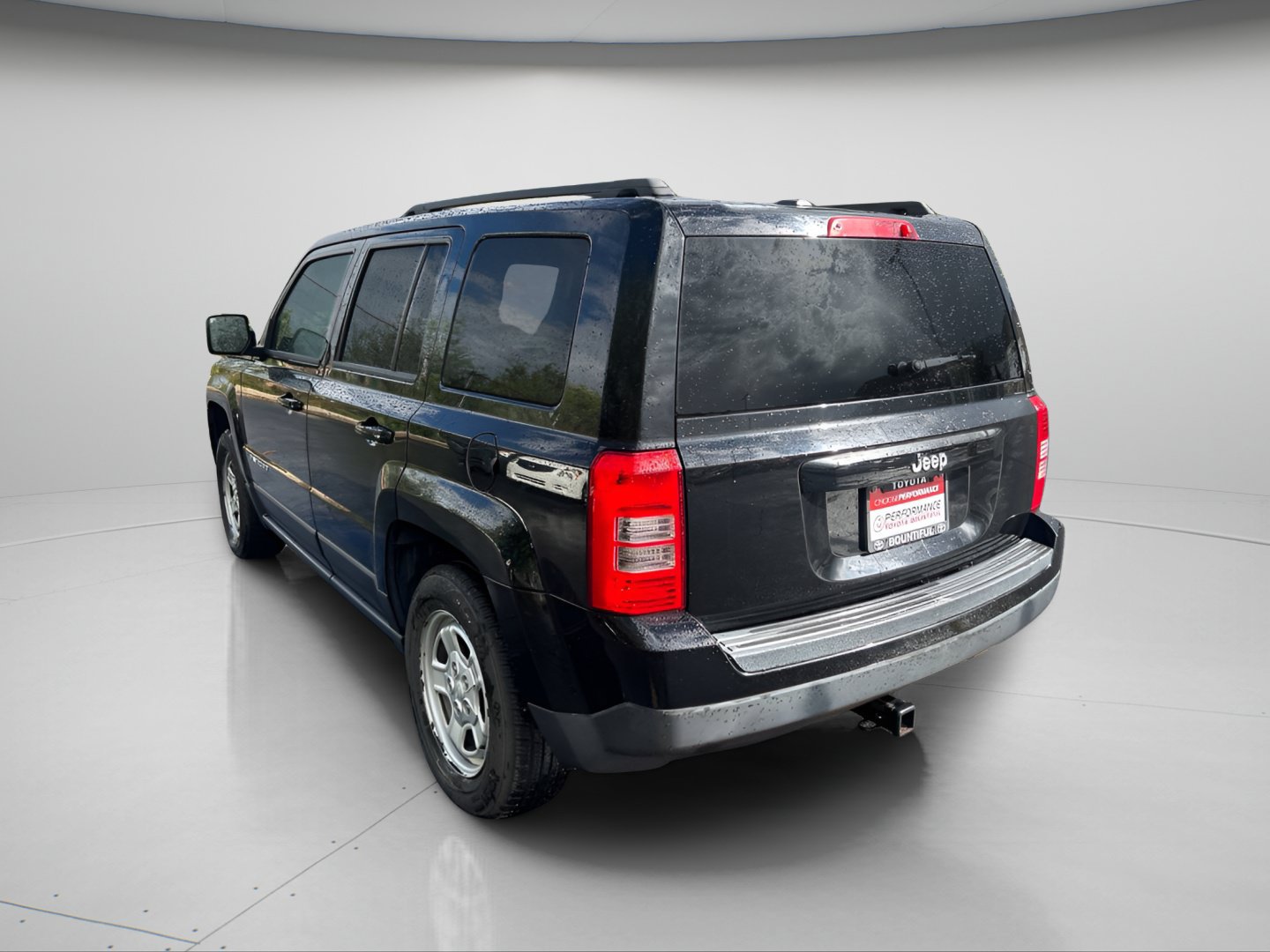 Used 2015 Jeep Patriot Sport w/ Power Value Group FWD image 12