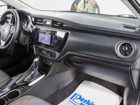 Used 2019 Toyota Corolla LE image 25
