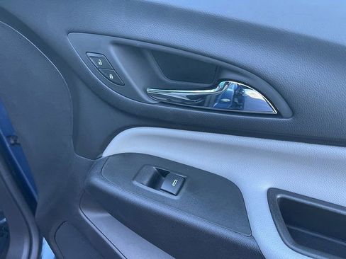 Used 2024 Chevrolet Equinox LS w/ LS Convenience Package FWD image 52