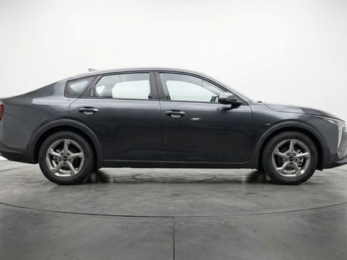 Used 2025 Kia K4 FWD image 11