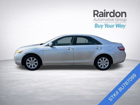 Used 2008 Toyota Camry XLE w/ Leather Pkg FWD image 4