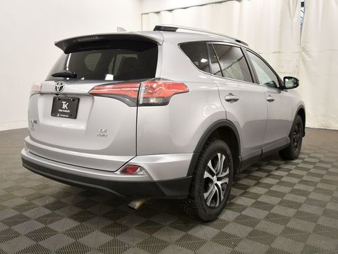 Used 2016 Toyota RAV4 LE image 8