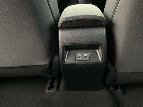 Used 2025 Toyota Corolla LE image 18