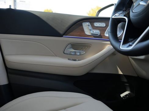 Used 2026 Mercedes-Benz GLE 450 4MATIC image 25