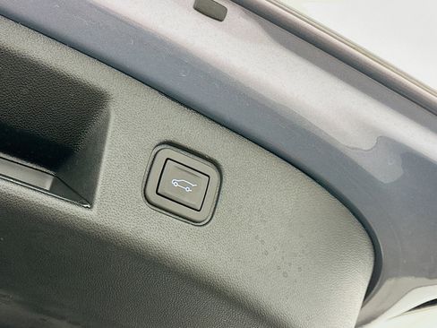 Used 2024 Chevrolet Blazer EV LT image 32