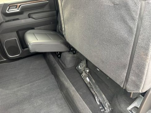 Used 2025 Chevrolet Silverado 1500 LT w/ Leather Package image 42